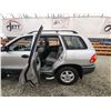 Image 45 : PARKSVILLE - 2002 HYUNDAI SANTA FE, SILVER, 251745 KMS, FRONT WHEEL DRIVE. - D332333