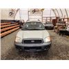 Image 6 : PARKSVILLE - 2002 HYUNDAI SANTA FE, SILVER, 251745 KMS, FRONT WHEEL DRIVE. - D332333