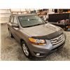 Image 9 : PARKSVILLE - 2011 HYUNDAI SANTE FE, GREY, 137772 KMS, FOUR WHEEL DRIVE. - D038101