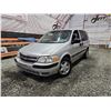 Image 1 : PARKSVILLE - 2003 CHEVY VENTURE, GREY, 195946 KMS, FRONT WHEEL DRIVE. - B280437