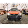 Image 5 : PARKSVILLE - 2006 FORD ESCAPE, ORANGE, 145241 KMS, FOUR WHEEL DRIVE. - DA15719