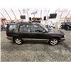 Image 12 : PARKSVILLE - 2004 SUBARU FORESTER, BLACK, 363050 KMS, ALL WHEEL DRIVE. - B720154
