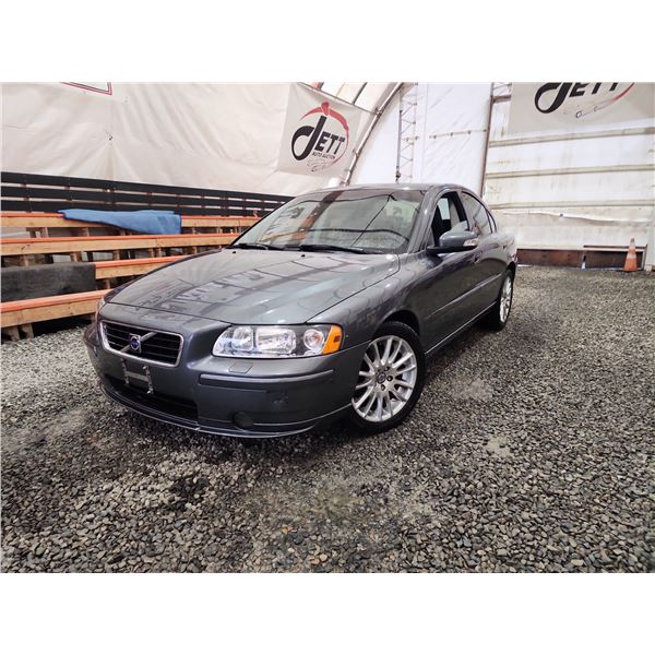 PARKSVILLE - 2008 VOLVO S60, SILVER, 109660 MILES, FRONT WHEEL DRIVE. - D675644
