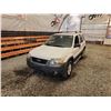 Image 3 : PARKSVILLE - 2006 FORD ESCAPE, WHITE, 262103 KMS, FOUR WHEEL DRIVE. - DB76686