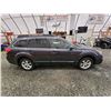 Image 12 : PARKSVILLE - 2013 SUBARU OUTBACK, GREY, 173231 KMS, ALL WHEEL DRIVE. - D231831