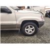 Image 25 : PARKSVILLE - 1999 JEEP GRAND CHEROKEE, WHITE, 245284 KMS, 4X4. - B575025