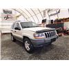 Image 8 : PARKSVILLE - 1999 JEEP GRAND CHEROKEE, WHITE, 245284 KMS, 4X4. - B575025