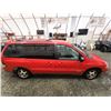 Image 13 : PARKSVILLE - 2002 FORD WINDSTAR, RED, 157454 KMS, FRONT WHEEL DRIVE. - DB72484
