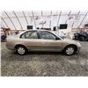 Image 11 : PARKSVILLE - 2003 HONDA CIVIC, GOLD, 206480 KMS, FRONT WHEEL DRIVE. - D937067
