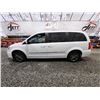 Image 23 : PARKSVILLE - 2015 CHRYSLER TOWN AND COUNTRY, WHITE, 188541 KMS, FRONT WHEEL DRIVE. - D714640