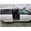 Image 40 : PARKSVILLE - 2015 CHRYSLER TOWN AND COUNTRY, WHITE, 188541 KMS, FRONT WHEEL DRIVE. - D714640
