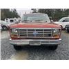 Image 4 : PARKSVILLE - 1984 FORD F250 DIESEL, RED, 515858 KMS, REAR WHEEL DRIVE "NO RESERVE" - JA38165