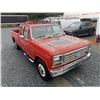 Image 9 : PARKSVILLE - 1984 FORD F250 DIESEL, RED, 515858 KMS, REAR WHEEL DRIVE "NO RESERVE" - JA38165