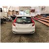 Image 18 : PARKSVILLE - 2019 HONDA FIT, WHITE, 81155 KMS, FRONT WHEEL DRIVE. NO RESERVE. - D101209