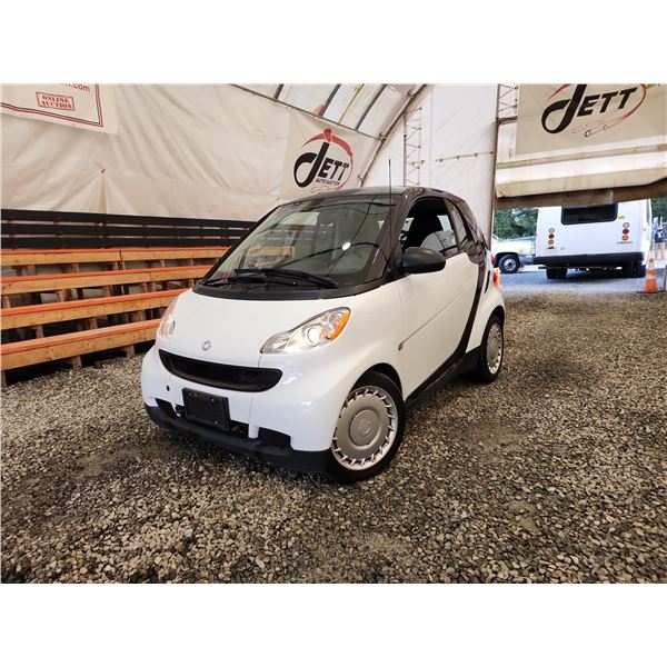 PARKSVILLE - 2011 SMART FORTWO PURE, WHITE, 57975 KMS, "NO RESERVE" D482901