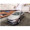 Image 4 : PARKSVILLE - 2014 VW PASSAT S, GREY, 134694 KMS, FRONT WHEEL DRIVE. - D096832