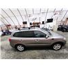Image 13 : PARKSVILLE - 2011 HYUNDAI SANTA FE, GREY, 204491 KMS, FRONT WHEEL DRIVE. - D037929