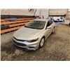 Image 4 : PARKSVILLE - 2018 CHEVY MALIBU LT, SILVER, 107056 KMS,  "NO RESERVE". - D183988