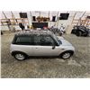 Image 13 : PARKSVILLE - 2004 MINI COOPER, SILVER, 182561 KMS, FRONT WHEEL DRIVE. - PC54226