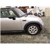 Image 25 : PARKSVILLE - 2004 MINI COOPER, SILVER, 182561 KMS, FRONT WHEEL DRIVE. - PC54226
