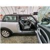 Image 36 : PARKSVILLE - 2004 MINI COOPER, SILVER, 182561 KMS, FRONT WHEEL DRIVE. - PC54226