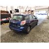 Image 15 : PARKSVILLE - 2005 TOYOTA MATRIX, BLUE, 299999 KMS, FRONT WHEEL DRIVE. - B856876
