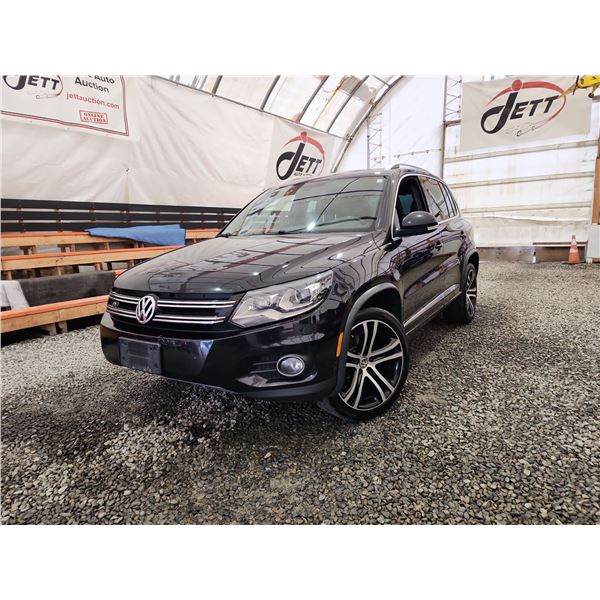 PARKSVILLE - 2017 VW TIGUAN, BLACK, 241467 KMS, ALL WHEEL DRIVE. - D511881