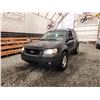 Image 2 : PARKSVILLE - 2005 FORD ESCAPE XLT, BLACK, 308315 KMS, FOUR WHEEL DRIVE. - DB34775