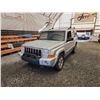Image 3 : PARKSVILLE - 2006 JEEP COMMANDER, SILVER, 172467 MILES, FOUR WHEEL DRIVE. - B166905