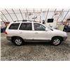 Image 11 : PARKSVILLE - 2005 HYUNDAI SANTA FE, WHITE, 193197 KMS, ALL WHEEL DRIVE. - D977927