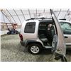 Image 40 : PARKSVILLE - 2006 JEEP LIBERTY, SILVER, 265668 KMS, 4X4. - D275342