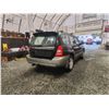 Image 14 : PARKSVILLE - 2004 SUBARU FORESTER, BLACK, 363050 KMS, "NO RESERVE". - B720154