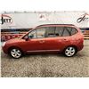 Image 23 : PARKSVILLE - 2008 KIA RONDO, RED, 175528 KMS, FRONT WHEEL DRIVE. - D127981