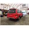 Image 14 : PARKSVILLE - 2002 FORD WINDSTAR, RED, 157454 KMS, FRONT WHEEL DRIVE. - DB72484