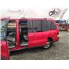 Image 44 : PARKSVILLE - 2002 FORD WINDSTAR, RED, 157454 KMS, FRONT WHEEL DRIVE. - DB72484