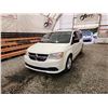 Image 3 : PARKSVILLE - 2013 DODGE CARAVAN, WHITE, 179891 KMS, FRONT WHEEL DRIVE. - D702426