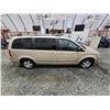 Image 12 : PARKSVILLE - 2010 DODGE GRAND CARAVAN, GOLD, 242781 KMS, FRONT WHEEL DRIVE. - D361963