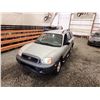 Image 4 : PARKSVILLE - 2002 HYUNDAI SANTA FE, SILVER, 251745 KMS, FRONT WHEEL DRIVE. - D332333