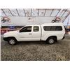 Image 23 : PARKSVILLE - 2010 TOYOTA TACOMA, NO RESERVE ,  WHITE, 273009 KMS- D722350