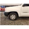 Image 31 : PARKSVILLE - 2010 TOYOTA TACOMA, NO RESERVE ,  WHITE, 273009 KMS- D722350