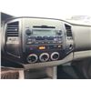 Image 52 : PARKSVILLE - 2010 TOYOTA TACOMA, NO RESERVE ,  WHITE, 273009 KMS- D722350