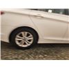Image 27 : PARKSVILLE - 2012 HYUNDAI SONATA, WHITE, 134490 KMS, FRONT WHEEL DRIVE "NO RESERVE" - D492418
