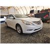 Image 8 : PARKSVILLE - 2012 HYUNDAI SONATA, WHITE, 134490 KMS, FRONT WHEEL DRIVE "NO RESERVE" - D492418