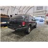 Image 14 : PARKSVILLE - 2005 GMC JIMMY, BLACK, 259006 KMS, 4X4. - B106063