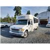 Image 1 : PARKSVILLE - 2002 FORD E450, WHITE, 437516 KMS, REAR WHEEL DRIVE. - DA08382