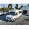 Image 4 : PARKSVILLE - 2002 FORD E450, WHITE, 437516 KMS, REAR WHEEL DRIVE. - DA08382