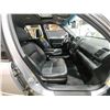 Image 38 : PARKSVILLE - 2002 HONDA CRV, SILVER, 310653 KMS, FOUR WHEEL DRIVE. - B807145