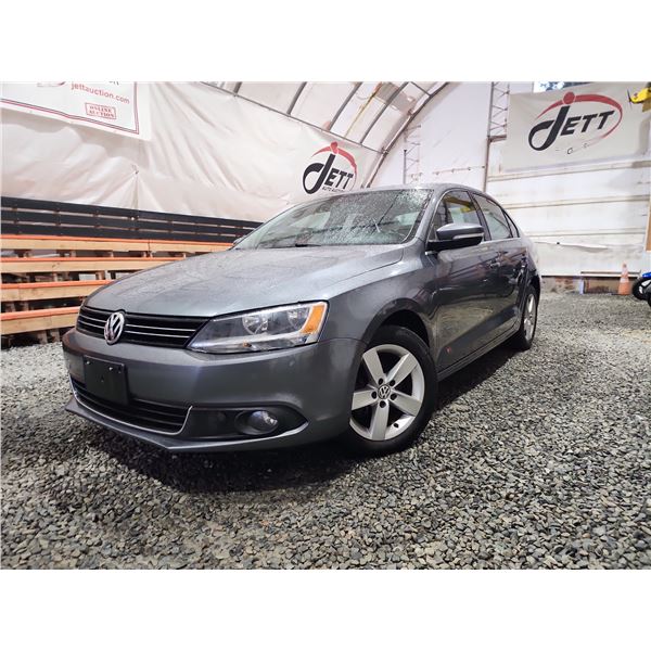 PARKSVILLE - 2011 VW JETTA, GREY, 283355 KMS, FRONT WHEEL DRIVE. - B006808