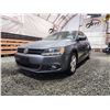 Image 2 : PARKSVILLE - 2011 VW JETTA, GREY, 283355 KMS, FRONT WHEEL DRIVE. - B006808