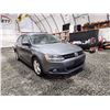 Image 8 : PARKSVILLE - 2011 VW JETTA, GREY, 283355 KMS, FRONT WHEEL DRIVE. - B006808